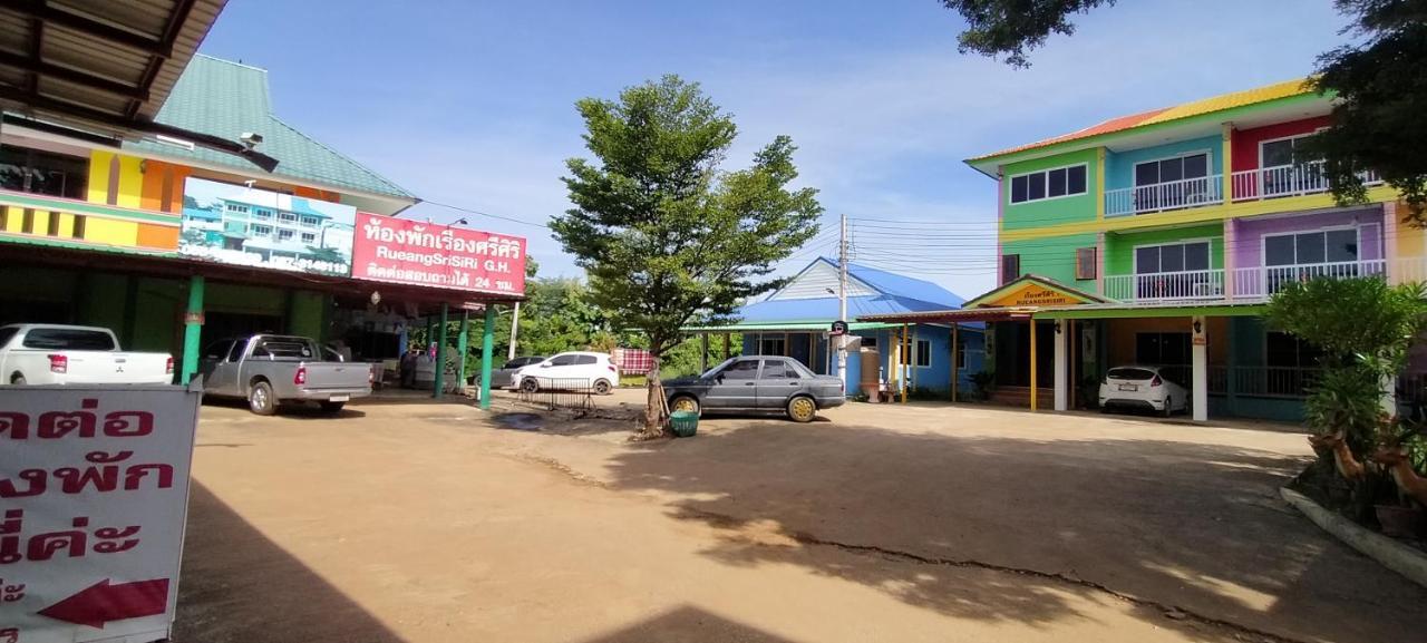 Rueangsrisiri Guesthouse 2 Sukhothai Ngoại thất bức ảnh