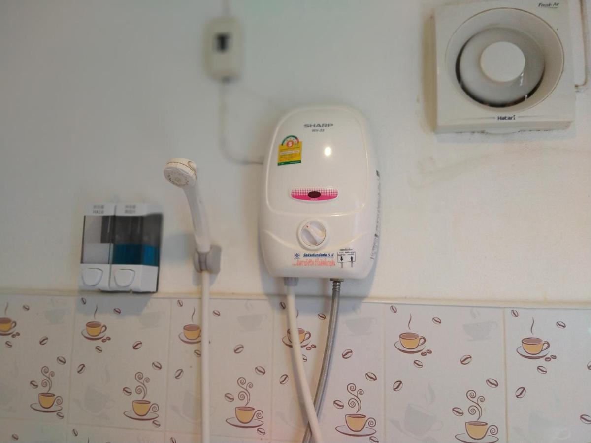 Rueangsrisiri Guesthouse 2 Sukhothai Ngoại thất bức ảnh