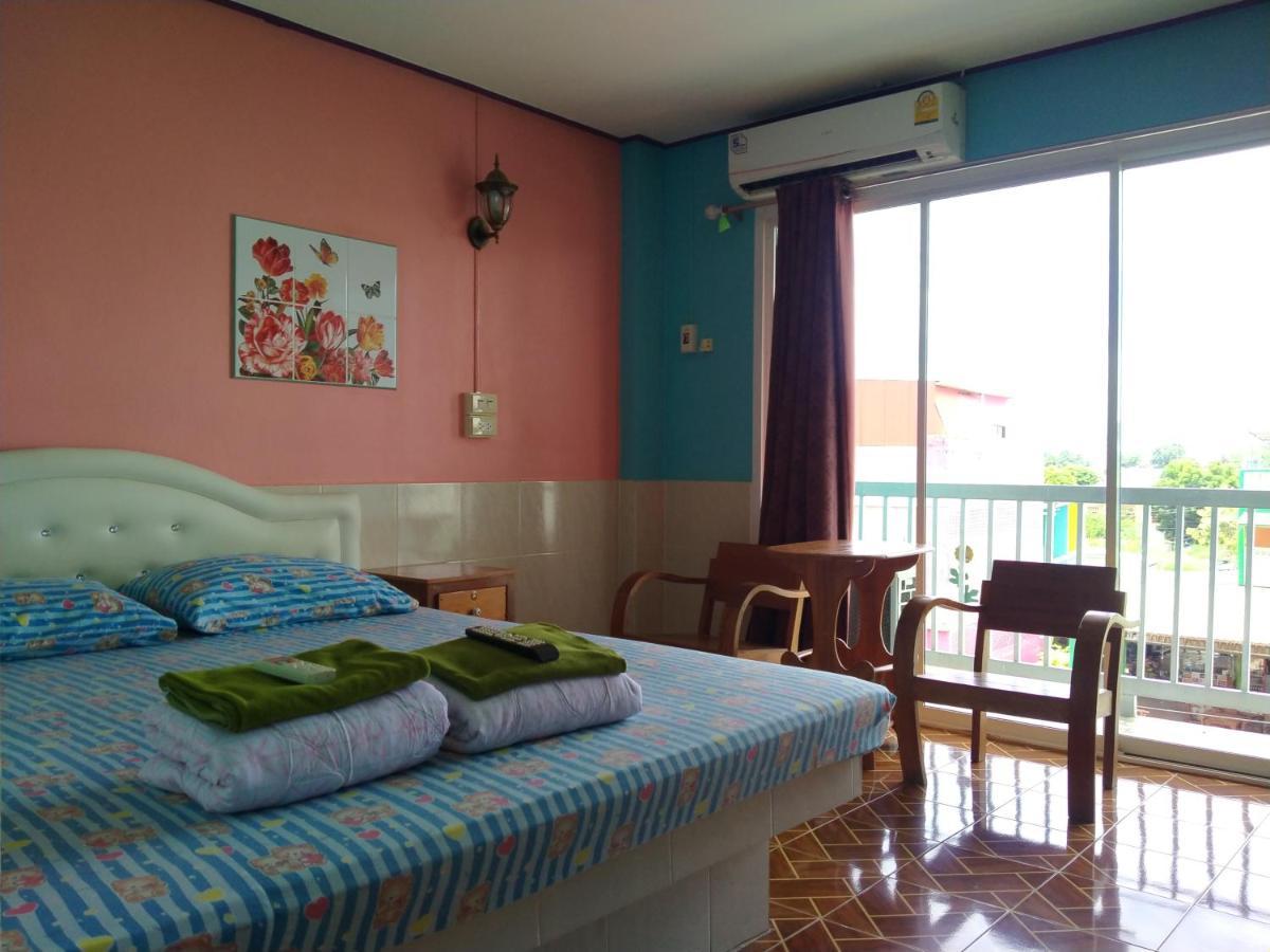 Rueangsrisiri Guesthouse 2 Sukhothai Ngoại thất bức ảnh