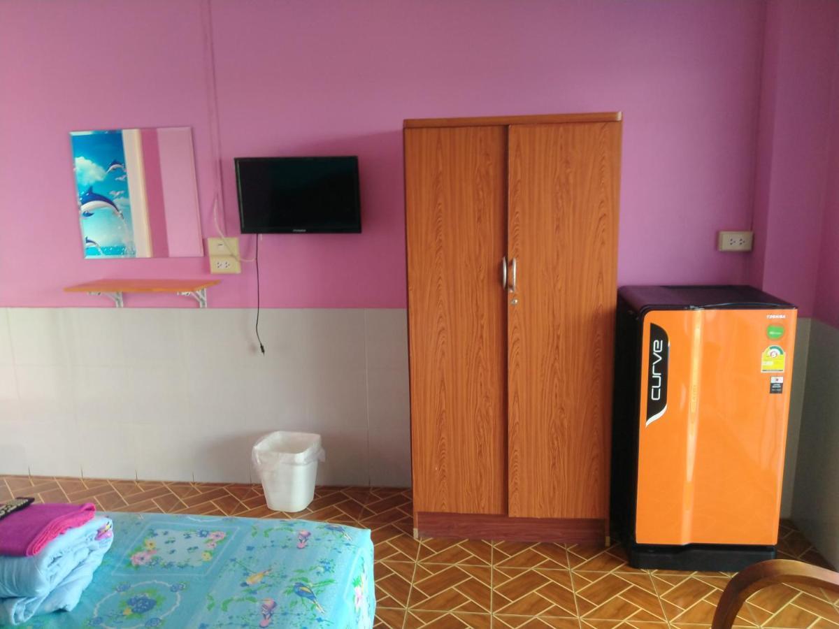 Rueangsrisiri Guesthouse 2 Sukhothai Ngoại thất bức ảnh