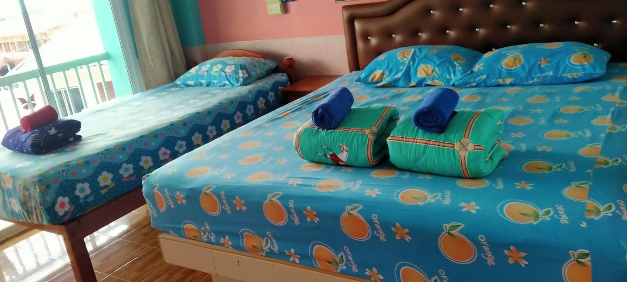 Rueangsrisiri Guesthouse 2 Sukhothai Ngoại thất bức ảnh