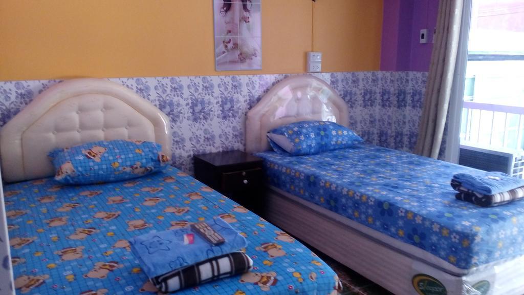Rueangsrisiri Guesthouse 2 Sukhothai Ngoại thất bức ảnh