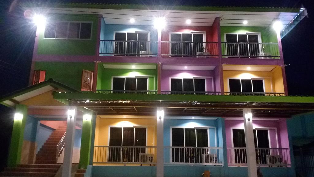 Rueangsrisiri Guesthouse 2 Sukhothai Ngoại thất bức ảnh
